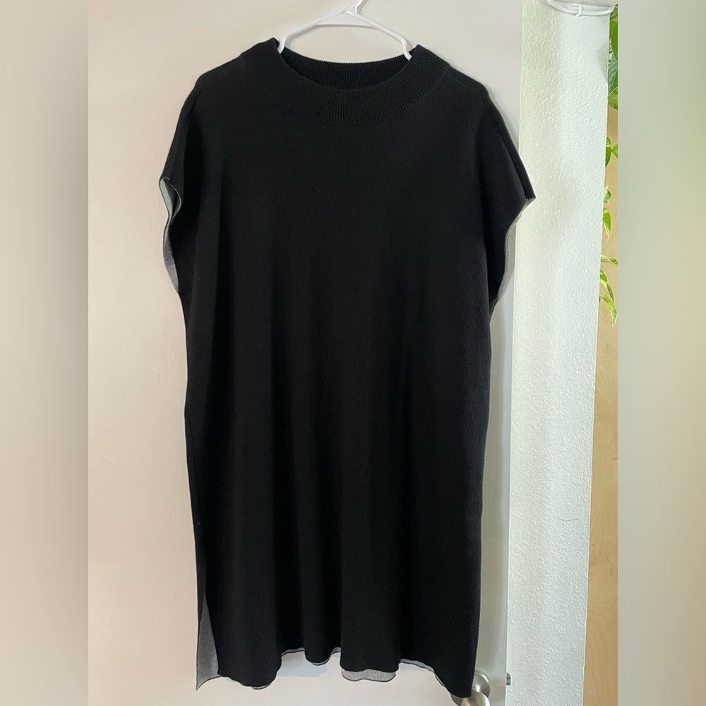 Eileen Fisher Gray and Black Knit Top